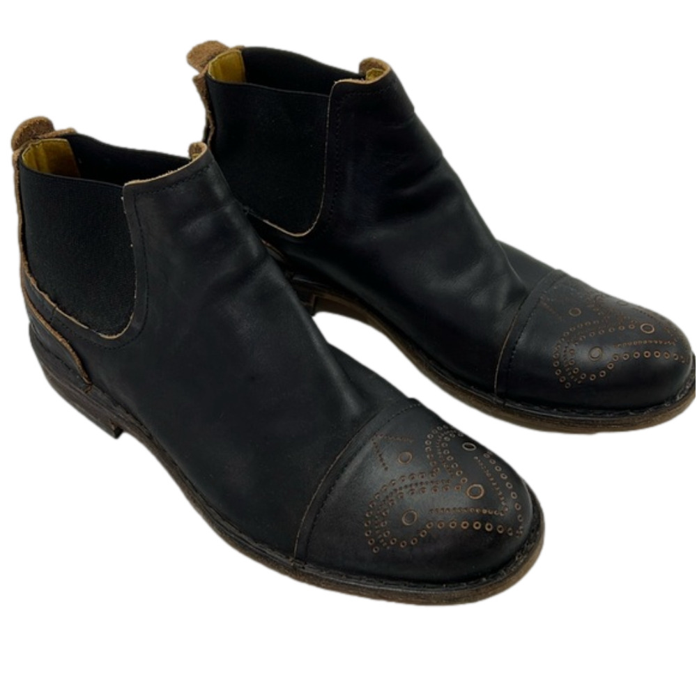 Men's Fly London Black Leather Chelsea Boot I Detailed Leather cut outs on toe